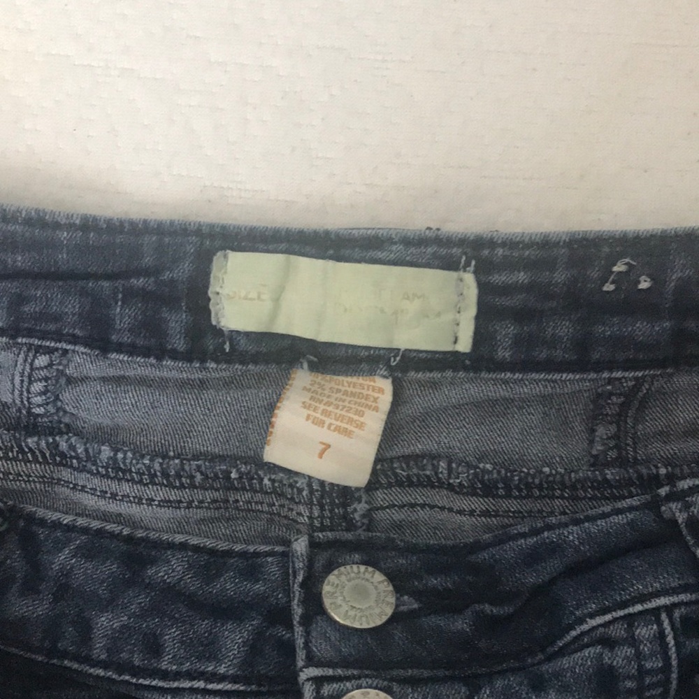 5 button shorts - Picture 2 of 3